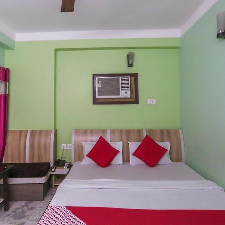 Oyo 60609 Hotel Tanushree Rampurhat Εξωτερικό φωτογραφία