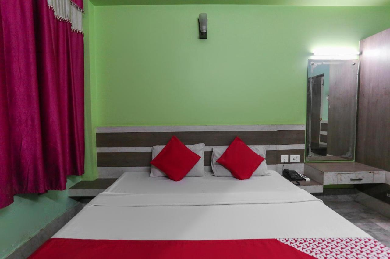 Oyo 60609 Hotel Tanushree Rampurhat Εξωτερικό φωτογραφία