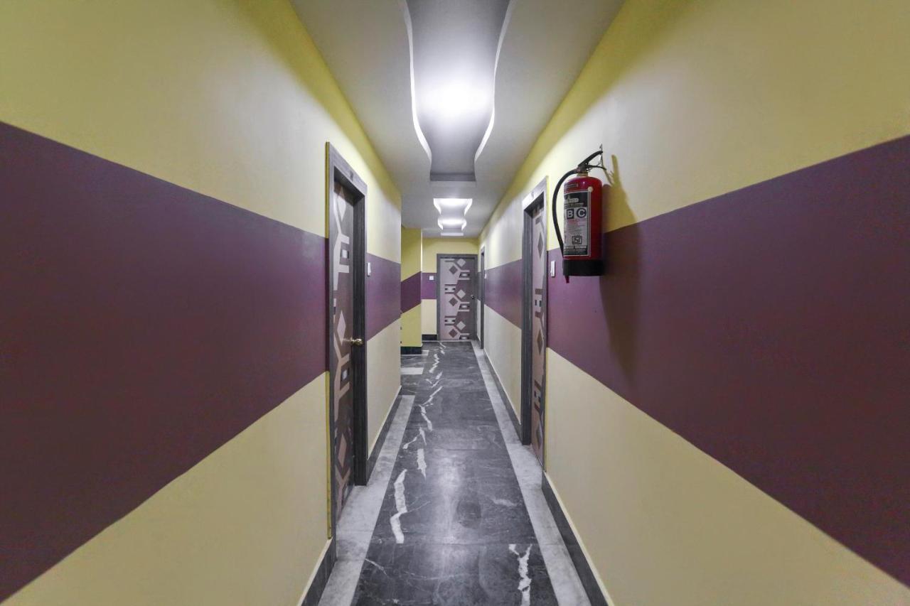 Oyo 60609 Hotel Tanushree Rampurhat Εξωτερικό φωτογραφία