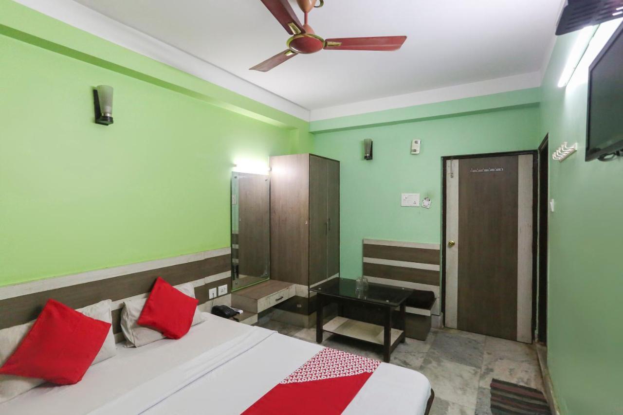 Oyo 60609 Hotel Tanushree Rampurhat Εξωτερικό φωτογραφία