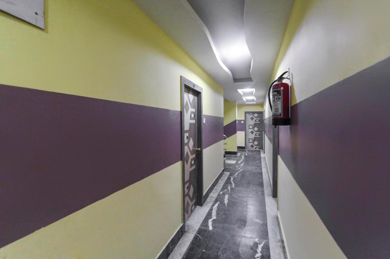 Oyo 60609 Hotel Tanushree Rampurhat Εξωτερικό φωτογραφία